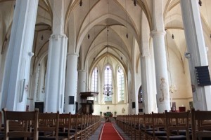 Het prachtige interieur van de grote Gudulakerk is vrij te bezichtigen, onderdeel van de stadswandeling Lochem van Daily-in
